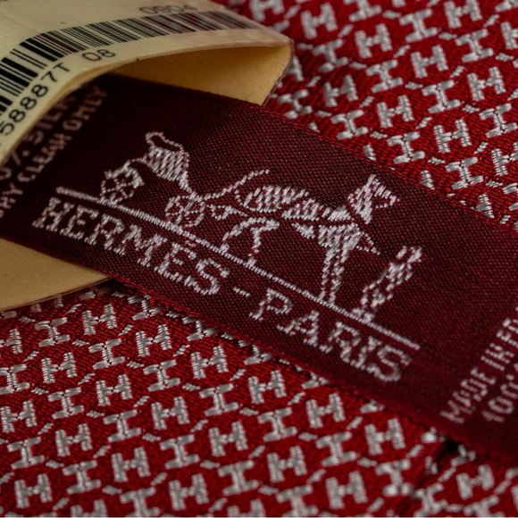 SOLD! Hermes Faconnee H Bicolore tie (NEW!) - Picture 4 of 5